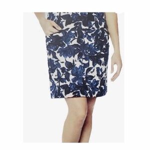 S.C. &‎ Co. Floral Skort